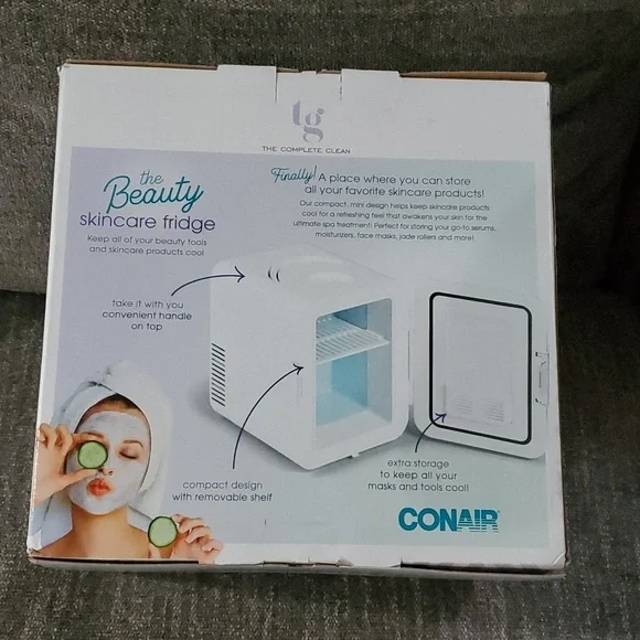 CONAIR: The Beauty Skin Care Fridge